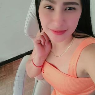 Model - AANBAR pantyhose