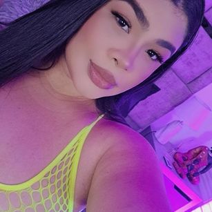 Model - Emma Becket feet