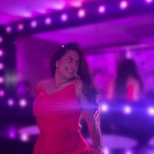 Model - Mia_fox3 feet