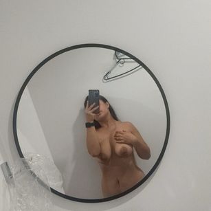 Model - Mia_fox3 blowjob