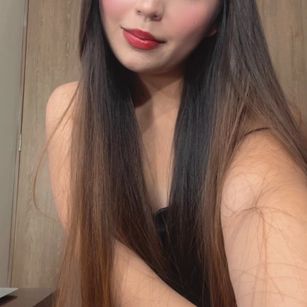 Model - Emiliegolds cei