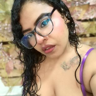 Model - Destinysiins bigtits
