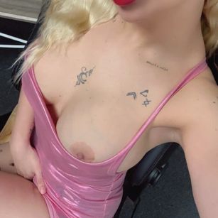 Model - OlliviaSmith findom