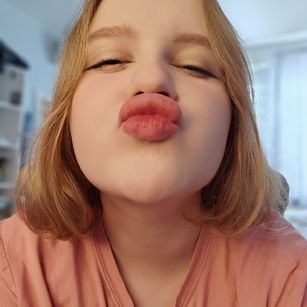 Model - Oliv1a egirl