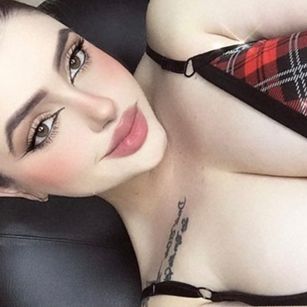 Model - ZaraVega anal