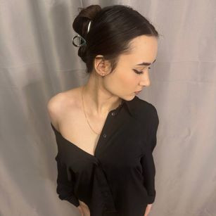 Model - Lilly Of The Valley teen