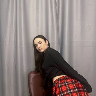 Model - Lilly Of The Valley tits