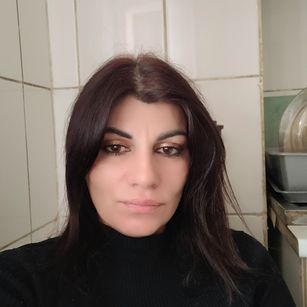 Model - SoniaCrown smart