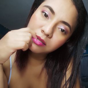 Model - Nina Sexting