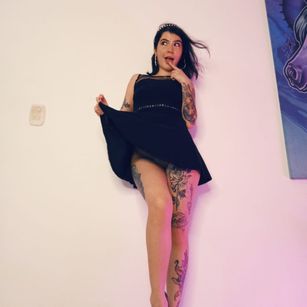 Model - Hanni Masson SPH