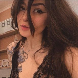 Model - BellaSink cute