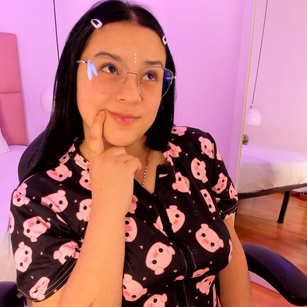 Model - Amy Ferreira feet