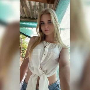 Model - PeachySoul cozy