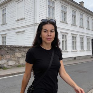 Model - PlanetVenus568 anal