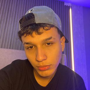 Model - SamuParker feet