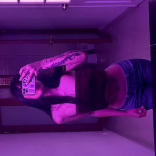 Model - Bad.Dixxxe humiliation