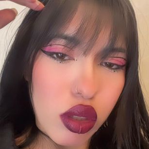 Model - Bad.Dixxxe Smoke