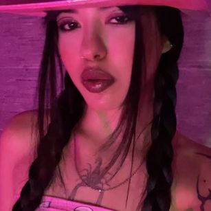 Model - Bad.Dixxxe humiliation