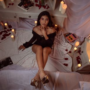 Model - Luciana squirt