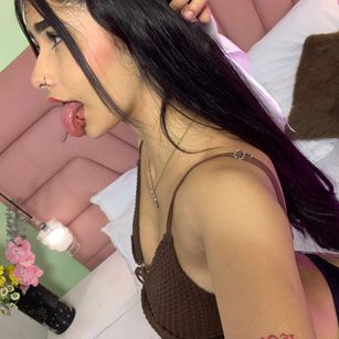 Model - Kim Luna young