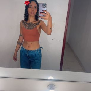 Model - SilvanaOwen FINDOM