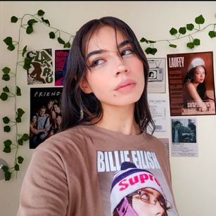 Model - KatherinJohns 18