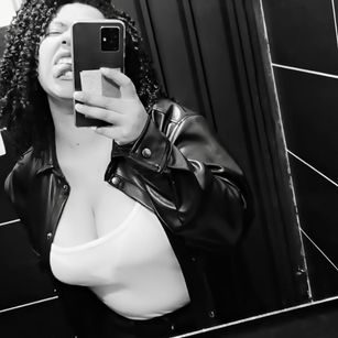 Model - NoaVega bigboobs