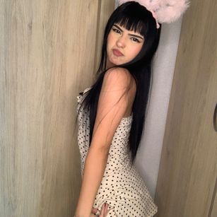 Model - Minjo Dilucas girllatina