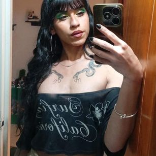 Model - Bella_Poison cum