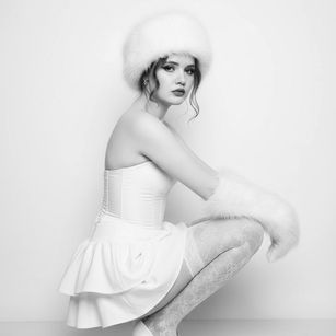 Model - Emeralda dirtytalk