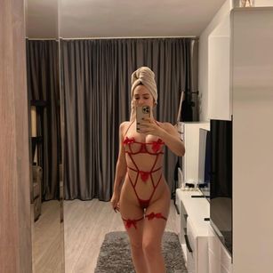 Model - lexyangelx feet