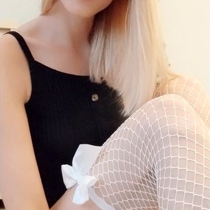 Model - AmyraEx pussy