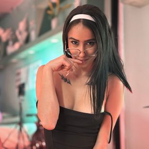 Model - Alana Martinez bigass