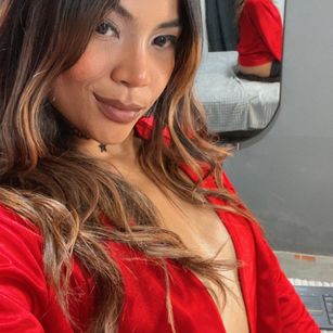 Model - SteffyMiller squirt