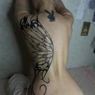 Model - Lina Lirian blonde