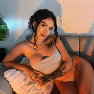 Model - IsabellaRoos dildo