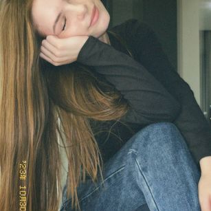 Model - Ellya petite