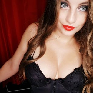 Model - GiannaDavis naked