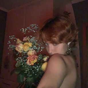 Model - Sara smalltits