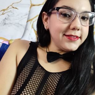 Model - Rita Russel squirting