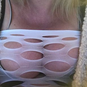 Model - Hotshellycam 6