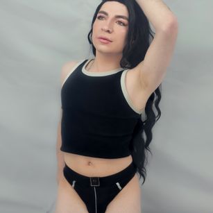 Model - Noa Smith young