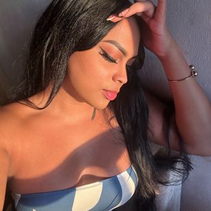 Model - Victoria phillips gay