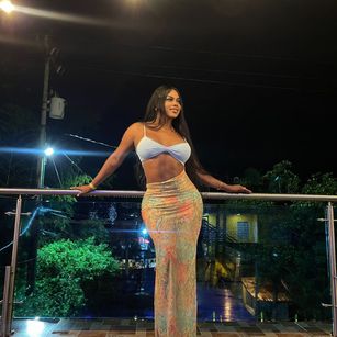 Model - Victoria phillips bottom