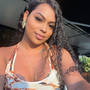 Model - Victoria phillips cum