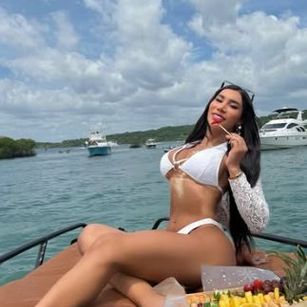 Model - Laura Candice cumshow