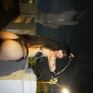 Model - Bad.Dixxxe Smoke