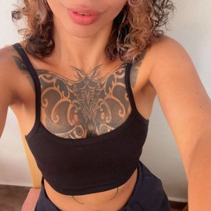 Model - SilvanaOwen JOI