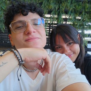 Model - Emily_and_Zac latin