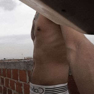 Model - MikaelGrey cum